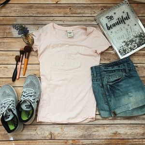 A&F pink top